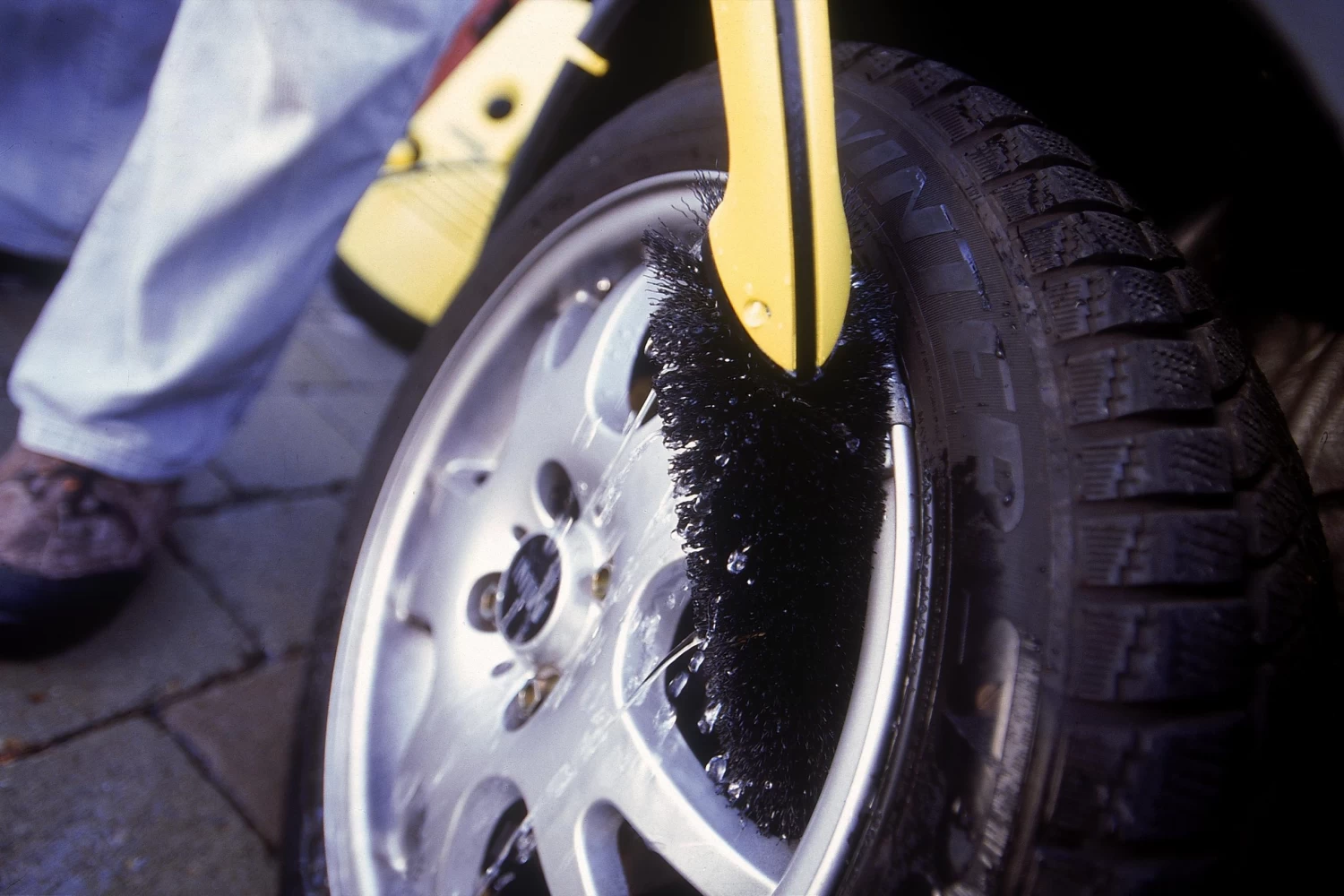 Karcher Wheel Wash Brush 4 Karcher Wheel Wash Brush - Image 2