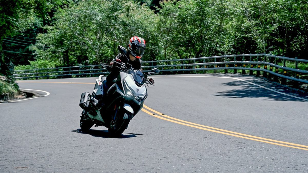 Motorcycle Equipment -Motorcycle Equipment 220831 kymco krv moto 76