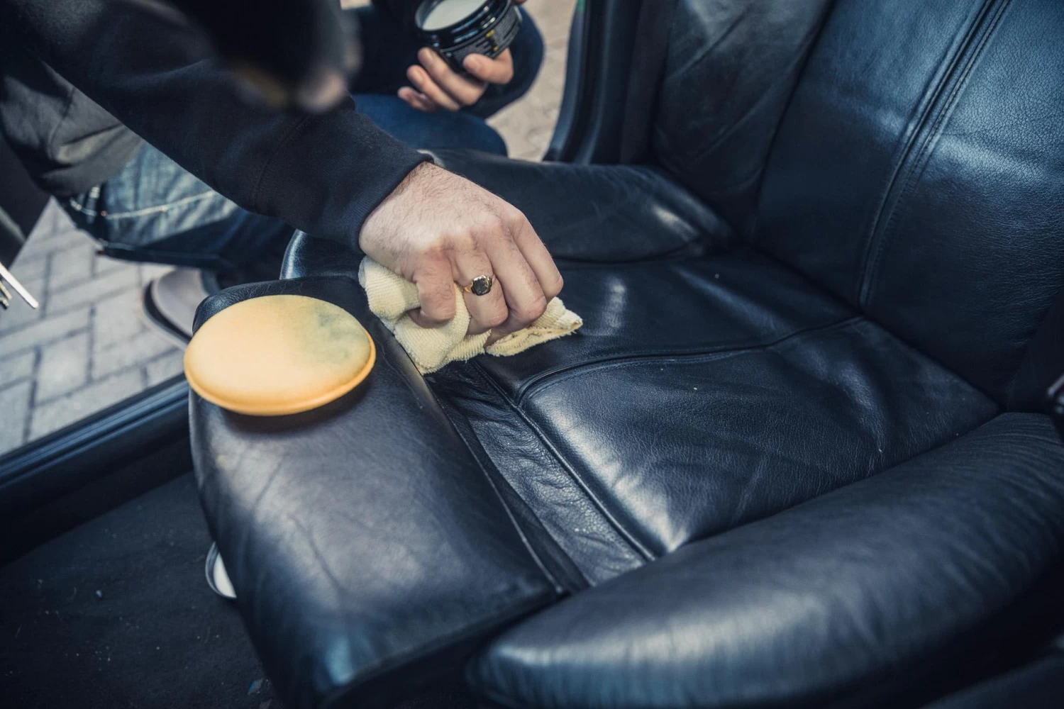 Meguiar's Ultimate Leather Balm 7 Meguiar's Ultimate Leather Balm - Image 5