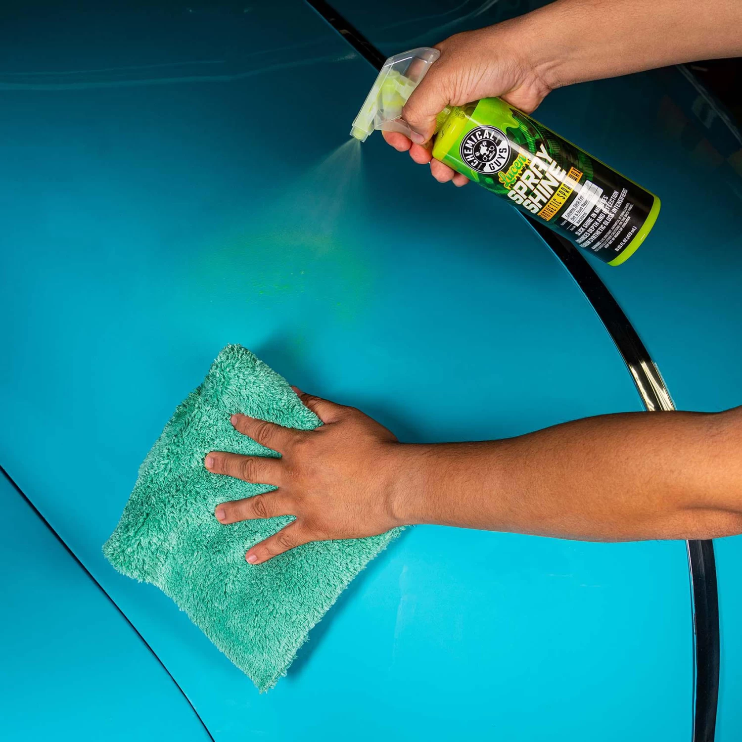 Chemical Guys Lucent Spray Shine Synthetic Wax 16oz 8 Chemical Guys Lucent Spray Shine Synthetic Wax 16oz - Image 6