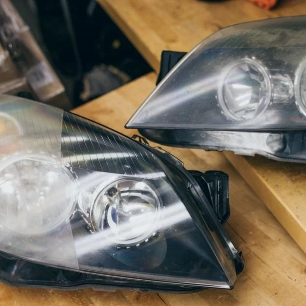 Meguiars 2 Step Headlight Restoration Kit 10 Meguiars 2 Step Headlight Restoration Kit - Image 8