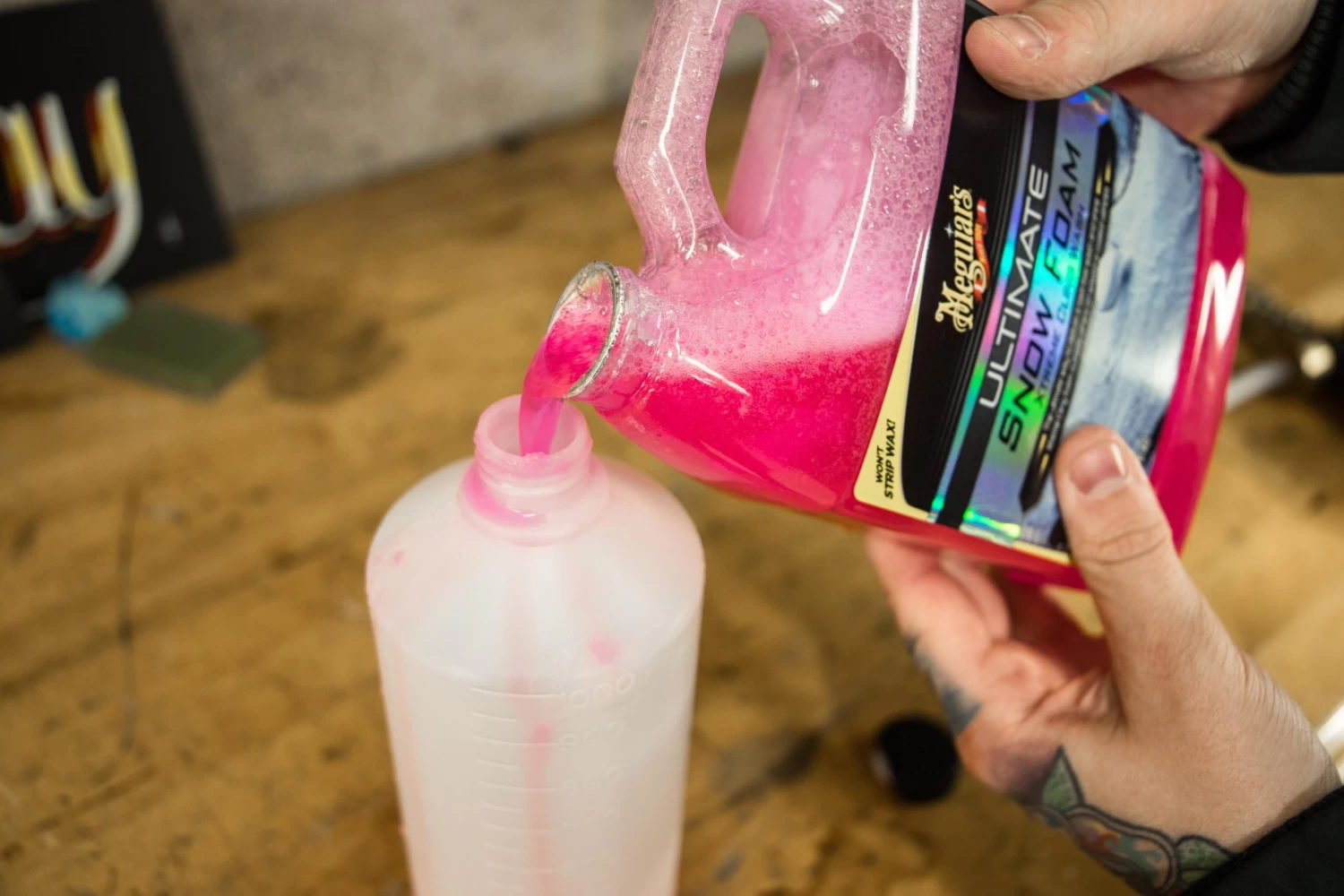 Meguiar's Ultimate Snow Foam Xtreme Cling 946ml 5 Meguiar's Ultimate Snow Foam Xtreme Cling 946ml - Image 3