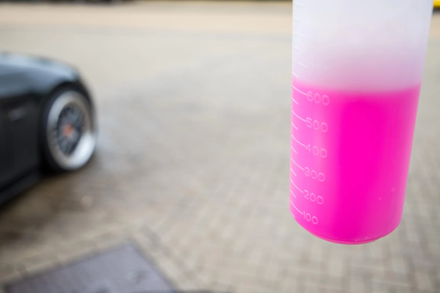 Meguiar's Ultimate Snow Foam Xtreme Cling 946ml 6 Meguiar's Ultimate Snow Foam Xtreme Cling 946ml - Image 4